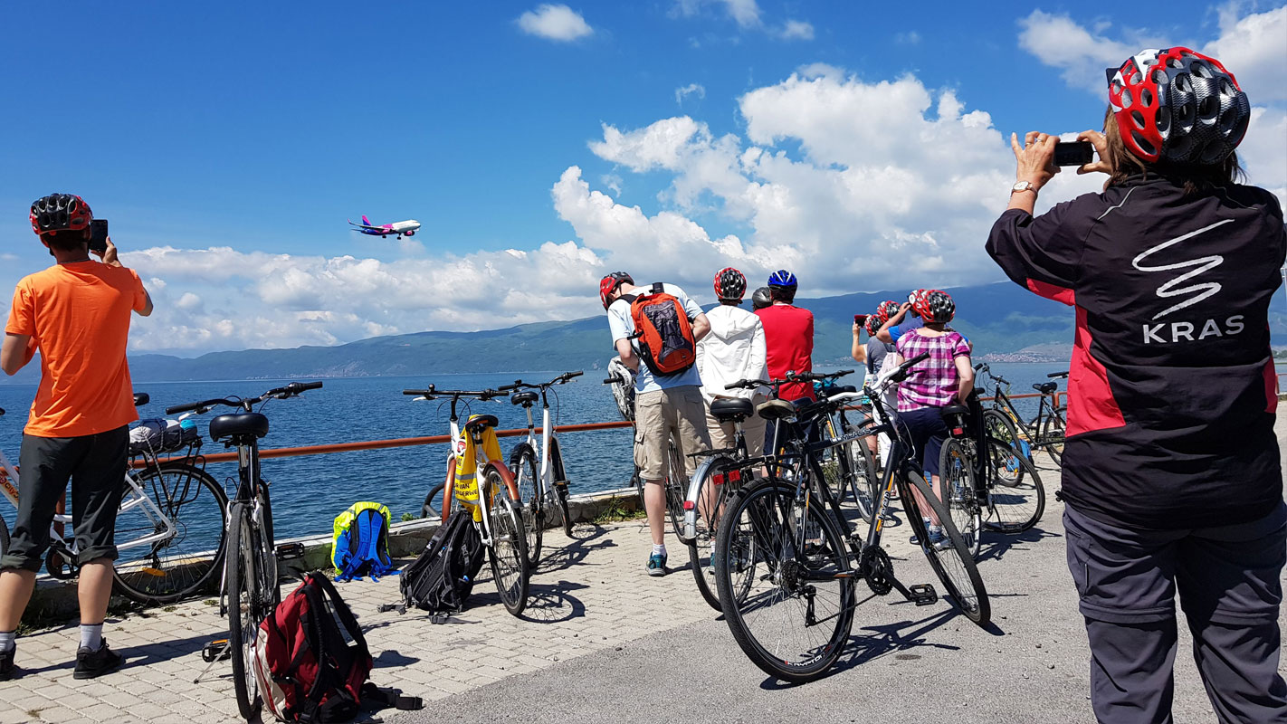 Bersepeda di Ohrid