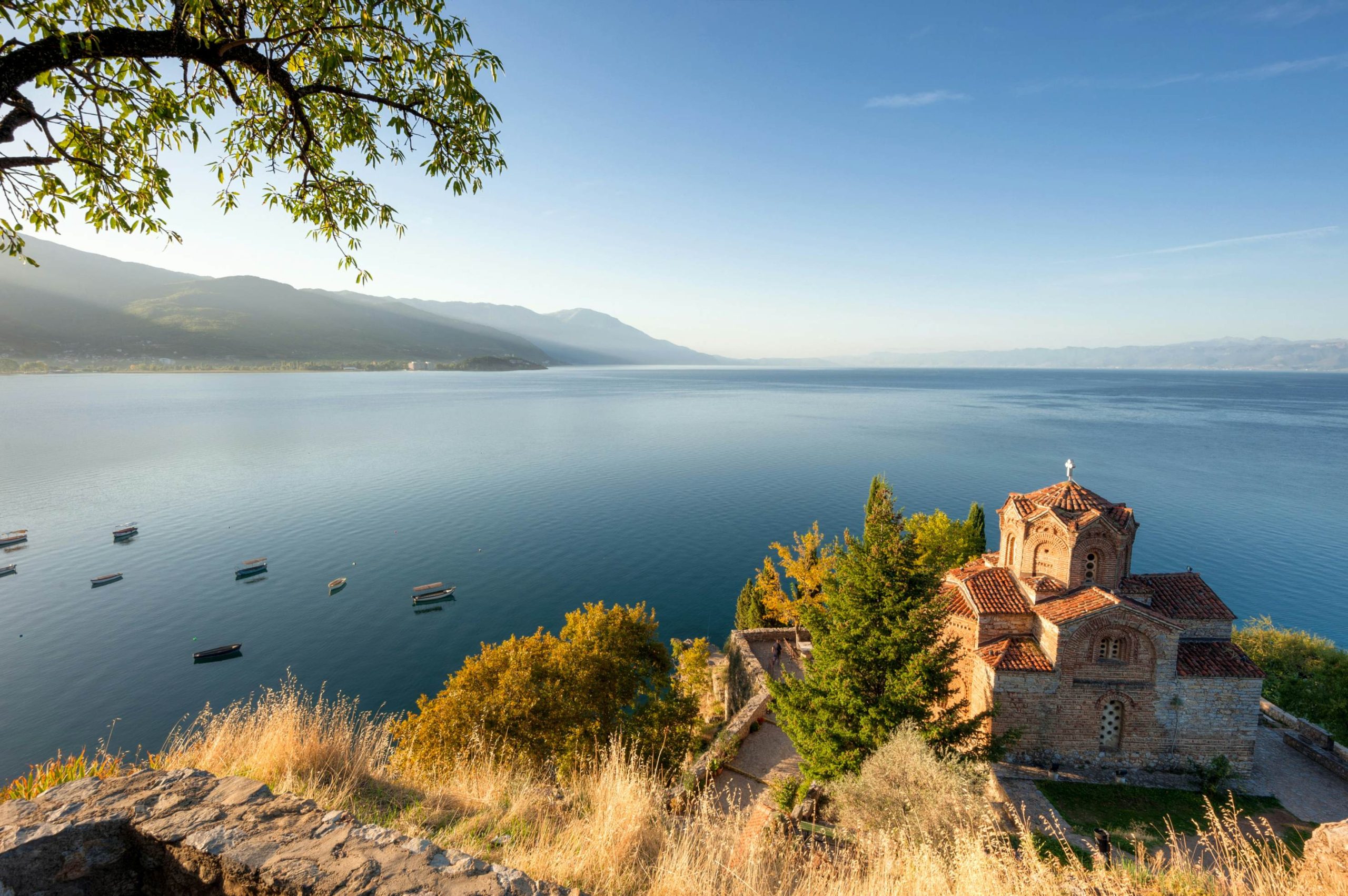 Legenda Danau Ohrid: Mitos dan Cerita Mistis dari Perairan Kuno